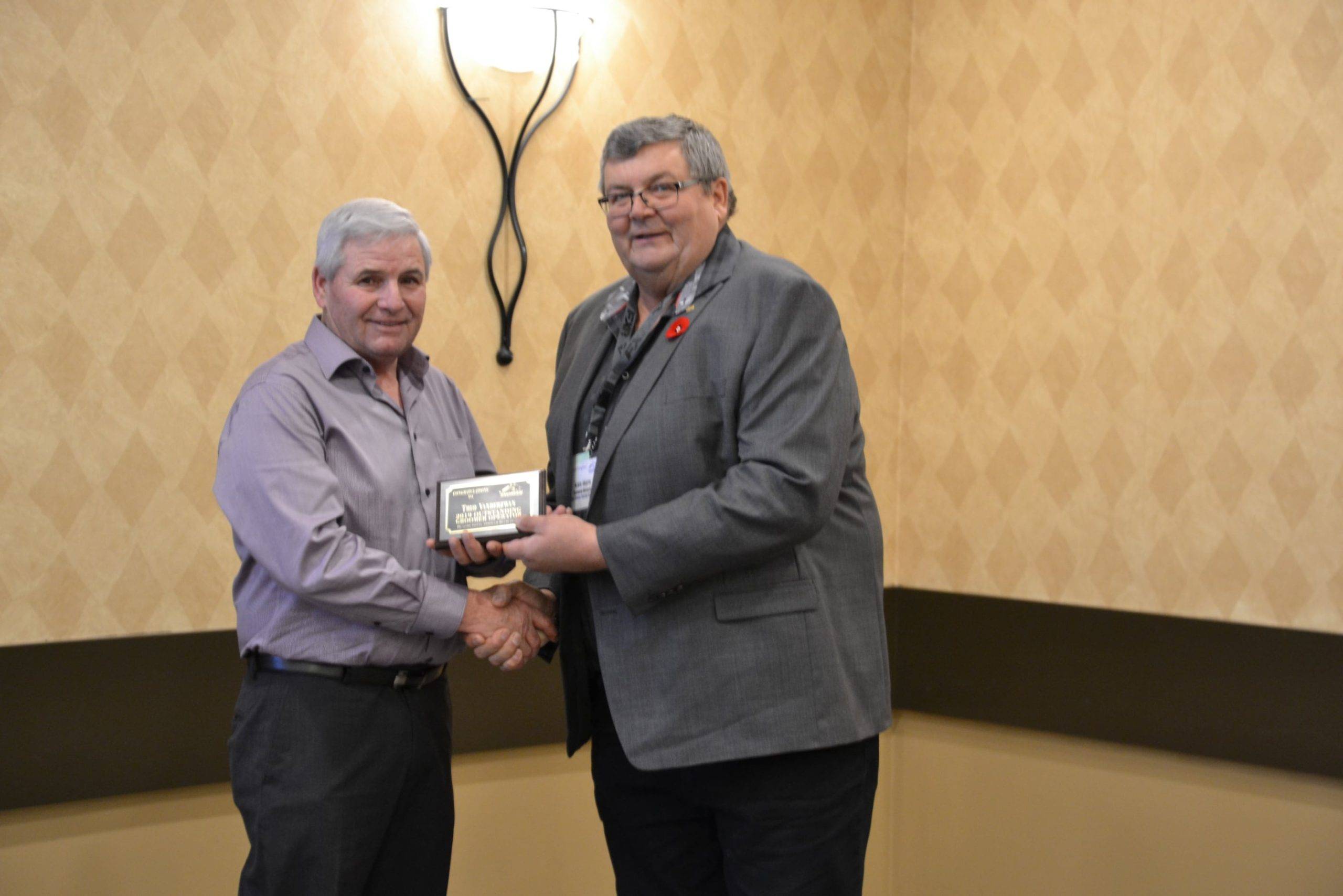 Excellence-Awards-Groomer